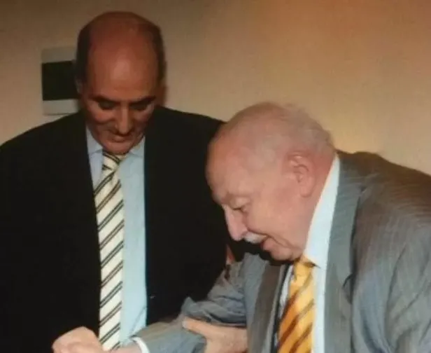 saadet-partili-osman-akgun-vefat-etti-baskan-erdogandan-taziye-telefonu-1664805810907.jpeg Saadet Partili Osman Akgün vefat etti! Başkan Erdoğan'dan taziye telefonu-2