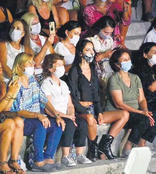 magazin-medyasi-iliskiyi-bitirmis-1598820446292.jpg
