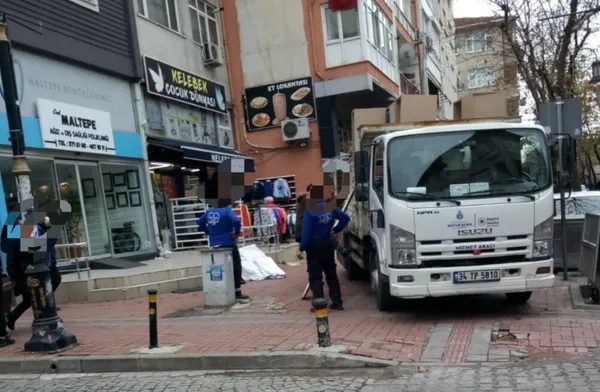 CHP’li İBB İYİ Parti’ye çalışıyor! İlçe binasının eşyaları İBB personelleri ve aracı ile taşındı!-3