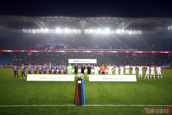 Trabzonspor'un Yeni Malatyaspor galibiyeti sonrası spor yazarlarından yıldız isme övgü: Orkestra şefi işbaşında! - 14