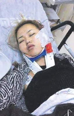 Dövüp sokağa attılar