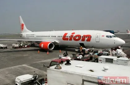 Endonezya’da içinde 188 kişi bulunan uçak düştü! İşte ilk görüntüler