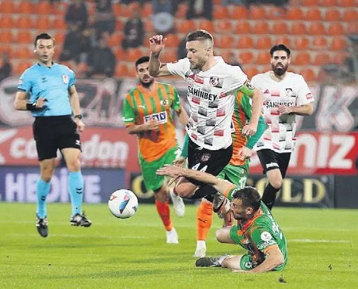 Alanyaspor coştu