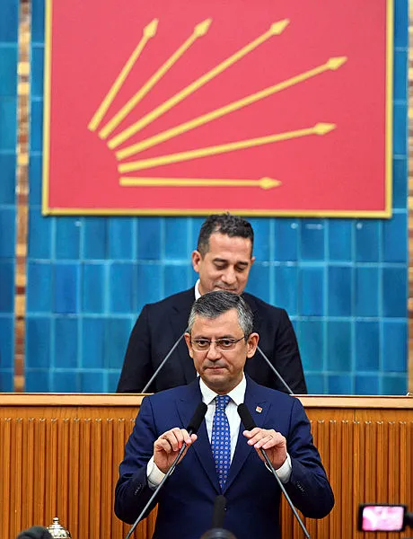 Son dakika: CHP Genel Başkanı Özgür Özel grup toplantısında yine saçmaladı: Filistin'e gideceğiz-2