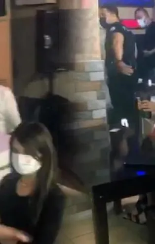 Adana'da pes dedirten görüntüler! Kapalı olması gereken bardaki 39 kişiye ceza!