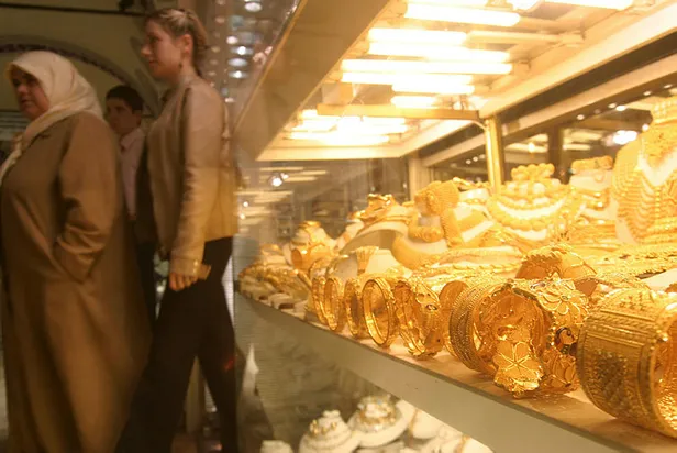 24-aralik-kapalicarsi-canli-altin-fiyatlari-son-dakika-gram-altin-ve-ceyrek-altin-kac-tl-22-ayar-bilezik-fiyati-ne-kadar-1640322285302.jpg Gram altın ve çeyrek altın kaç TL? 22 ayar bilezik fiyatı ne kadar? 25 Aralık Kapalıçarşı canlı altın fiyatları son dakika!-5