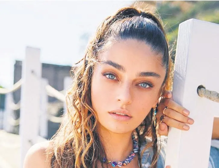 Hem şöhret hem takıntılı