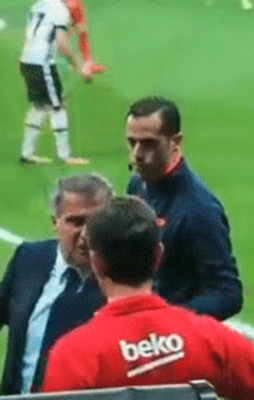Şenol Güneş yardımcısını tokatladı