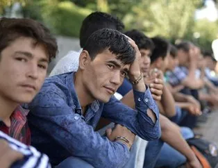 Türkiye’deki Afgan sığınmacılar dışarı adım atamıyor