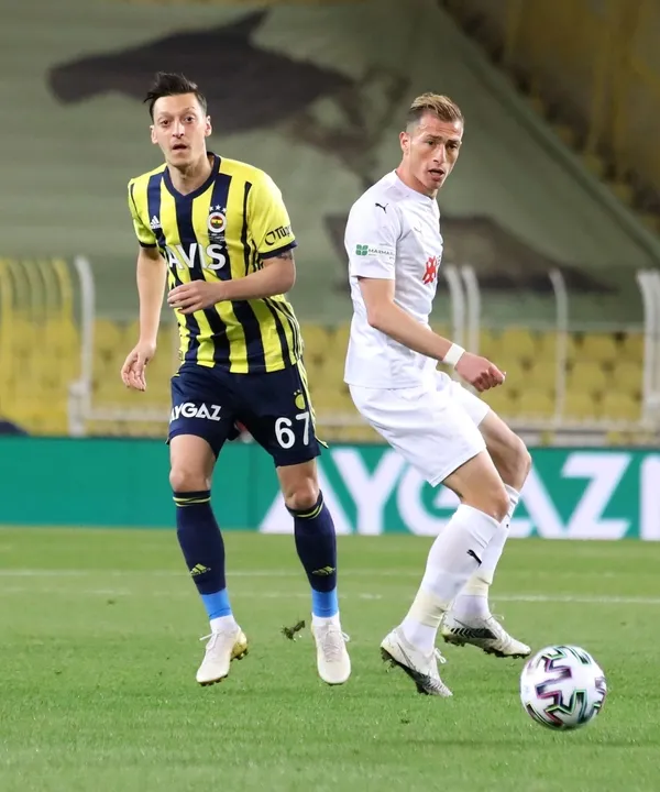 fenerbahce-ile-sivasspor-31-kez-karsilasacak-kim-ne-kadar-kazandi-1631345085089.jpg