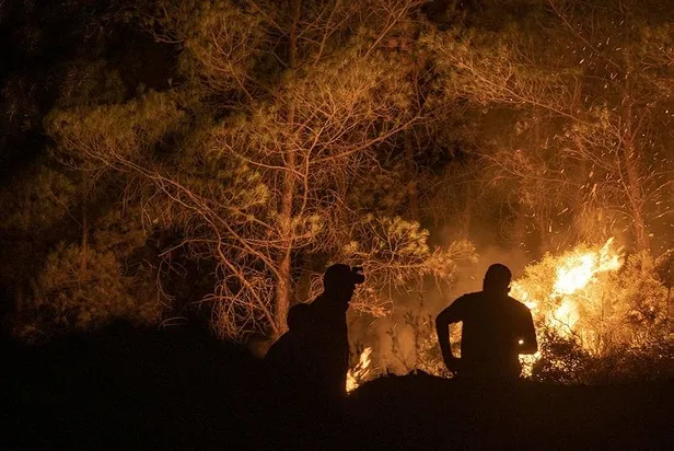 saglik-bakani-fahrettin-koca-duyurdu-marmaristeki-yangindan-29-kisi-etkilendi-1656018430495.jpeg Sağlık Bakanı Fahrettin Koca duyurdu: Marmaris'teki orman yangınından 29 kişi etkilendi-2