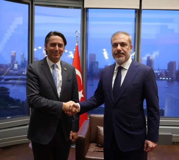 Dışişleri Bakanı Hakan Fidan'dan yoğun diplomasi trafiği: Birçok ülkeden mevkidaşıyla bir araya geldi-16