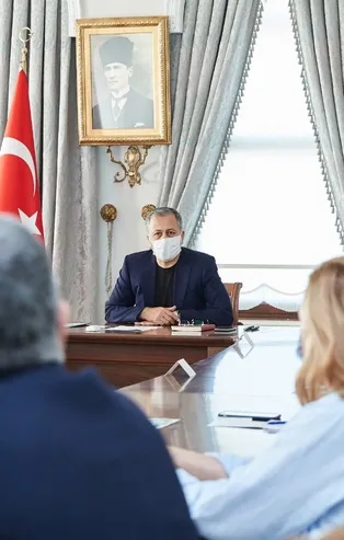 İstanbul'da kademeli mesai nasıl olacak? Vali Yerlikaya gün verdi