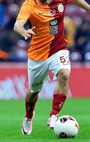 Galatasaray'ın eski yıldızı Emre Çolak yeniden Süper Lig'de! Fatih Karagümrük resmen açıkladı