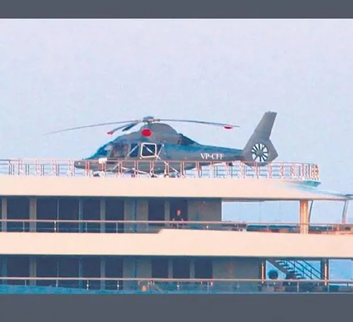 Jeff Bezos'un tatil yaptığı ‘Flying Fox’ adlı yat, Fethiye'ye demir attı! Tatilciler fotoğraf çekmek için birbiriyle yarıştı-3