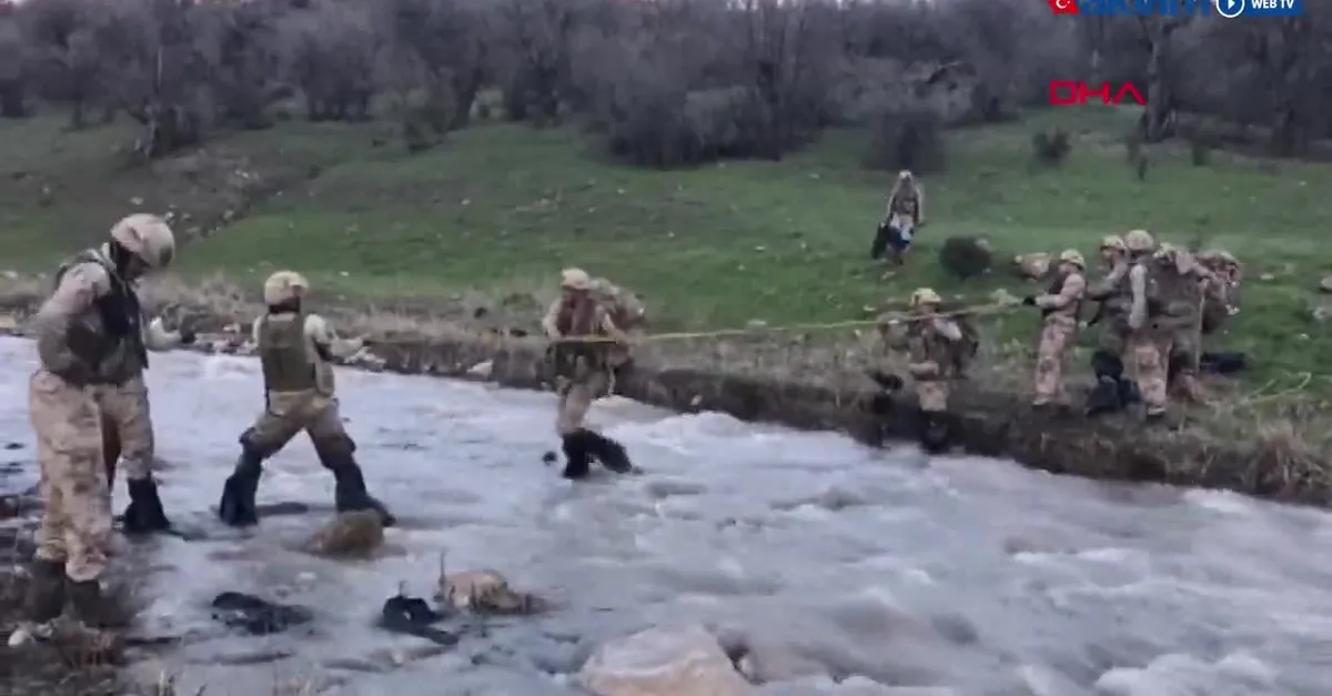 Şırnak'ta, PKK'nın 36 Sığınağı İmha Edildi