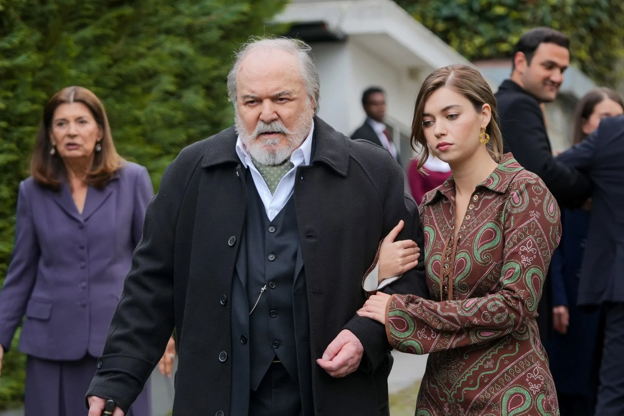 Yalı Çapkını'nda şah mat ettirecek ayrılık! Hikaye tümüyle değişiyor: Başrol gidiyor yerine de... - 8