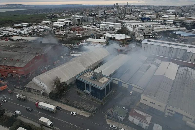 Fabrikada yangın (İHA)