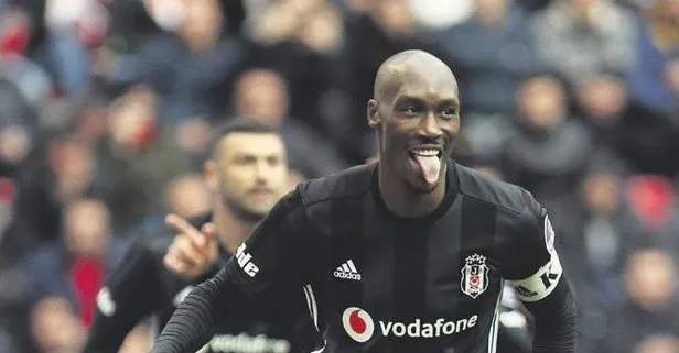Atiba 1 sezon daha Beşiktaş’ta