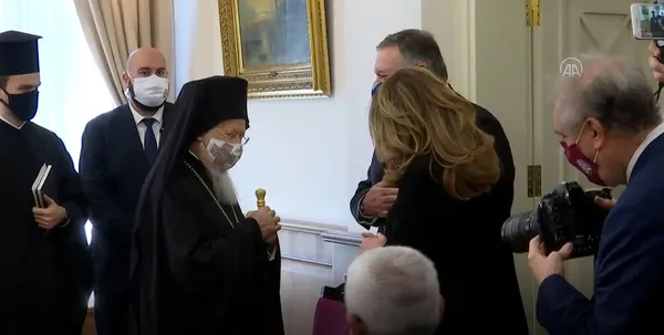 abd-disisleri-bakani-mike-pompeo-ve-fener-rum-patrigi-bartholomeos-koronaya-ragmen-tokalasti-1605604133360.jpg