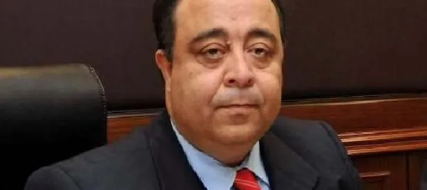 Eski rektör FETÖ'den gözaltına alındı