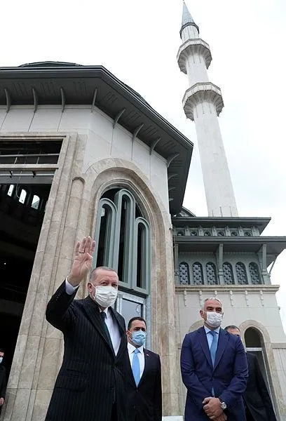 Son dakika: Başkan Erdoğan, Taksim Camii ve AKM'de incelemelerde bulundu-3