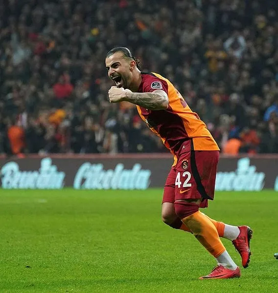 aslan-icardi-ile-guldu-galatasaray-sahasinda-karsilastigi-umraniyesporu-3-2lik-skorla-maglup-etti-1675279386082.jpeg