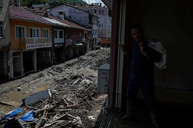 SON DAKİKA: Batı Karadeniz'de sel felaketi | 77 kişi hayatını kaybetti! Bakan açıkladı: Toplam destek 30 milyon TL oldu-4