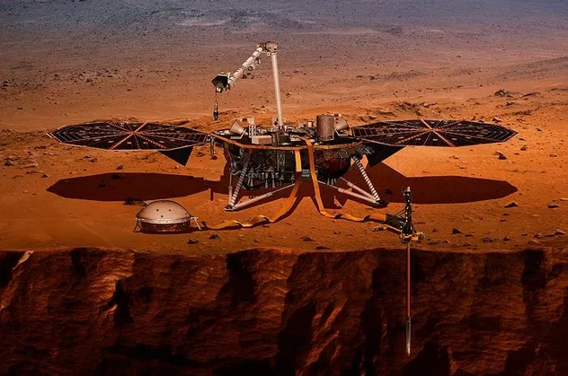 NASA robotu Insight Mars'a indi