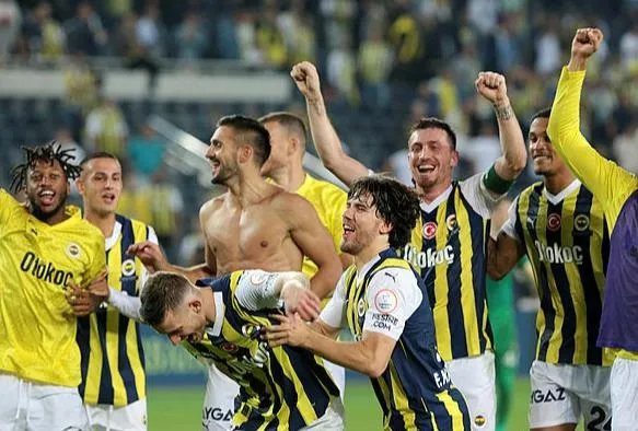 fenerbahce-ezeli-rakibi-galatasarayin-rekoruna-goz-dikti-3-mac-ust-uste-kazanirsa-skorun-tek-basina-sahibi-ola-1696025865292.jpeg Fenerbahçe ezeli rakibi Galatasaray'ın rekoruna göz dikti! 3 maç üst üste kazanırsa skorun tek başına sahibi olacak-3