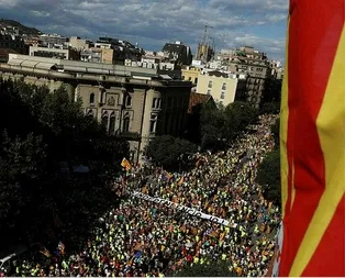 Katalanlar’a gözaltı kararı