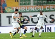 Fenerbahçe hazırlık maçında Alanyasporu 4-2 mağlup etti! Jesusun ikinci yarı 10 oyuncu değiştirmesi dikkat çekti