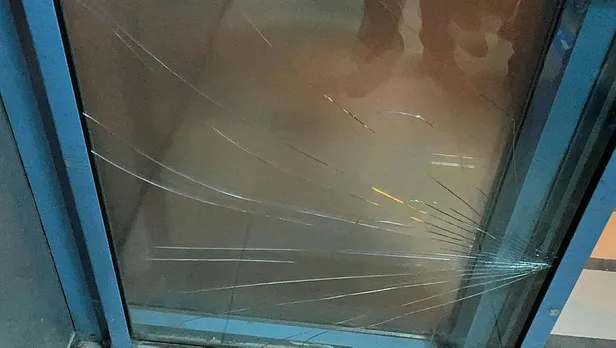Burdur'da akıllara durgunluk veren olay: ‘Çocuğun kolunu acıttı’ diyerek hemşireleri darbettiler! Bakanlıktan flaş açıklama-3