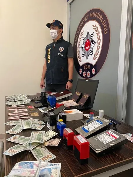 uluslararasi-bilimsel-sitelerde-makale-yayinlama-yalaniyla-milyonluk-vurgun-1601275082414.jpg Uluslararası bilimsel sitelerde makale yayınlama yalanıyla milyonluk vurgun-2