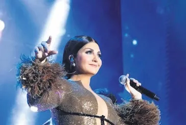 Sibel Can'dan müzik şöleni! Konsere Hadise, Hakan Sabancı ve Hande Erçel de katıldı