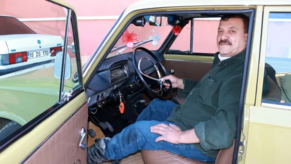 burdurda-oto-yikamaci-turan-hayta-30-bin-lira-masraf-yaparak-yeniledigi-1976-model-murat-124unu-150-bin-liraya-bile-satmiyor-1606891363327.jpg Burdur'da oto yıkamacı Turan Hayta 30 bin lira masraf yaparak yenilediği 1976 model Murat 124'ünü 150 bin liraya bile satmıyor-5