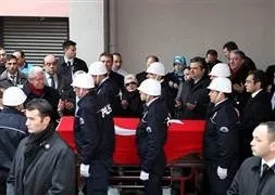 Menderes son yolculuğunda!