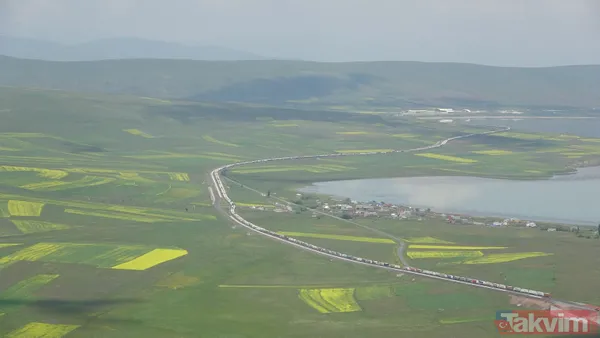 Gürcistan sınırında 16 kilometre uzunluğunda TIR kuyruğu oluştu! 3 günde sadece 3 kilometre ilerleyebiliyorlar - 19