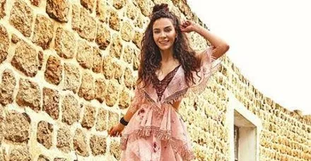 'Hercai'nin yıldızı Ebru Şahin, 'Şuursuz Aşk' filminin çekimlerine başladı