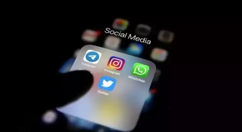 ingiltereden-cocuklara-ekran-yasagi-yeni-ekran-kurallari-aciklandi-1776879847713.jpeg İngiltere’den çocuklara ekran yasağı: Yeni ekran kuralları açıklandı! Sıfır yaşa sıfır tolerans-4