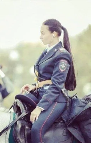 Rusya`nın fenomen kadın polisleri