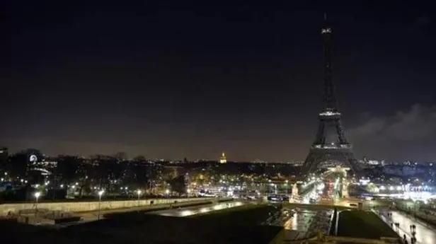 fransada-yeni-onlemler-pariste-mesai-bitiminde-ofis-ve-dukkanlarin-isiklari-sondurulecek-1667300038304.jpeg