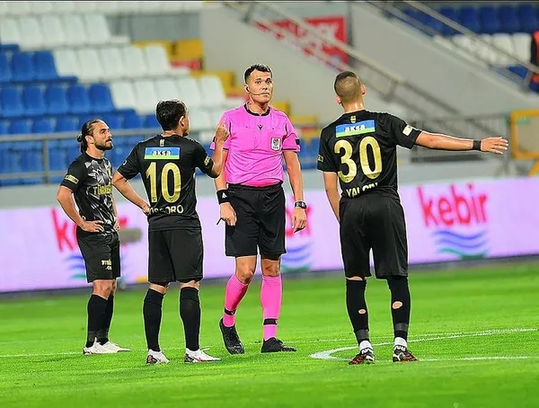 Spor Toto Süper Lig'in 6. haftasında Kasımpaşa Göztepe ile berabere kaldı-3