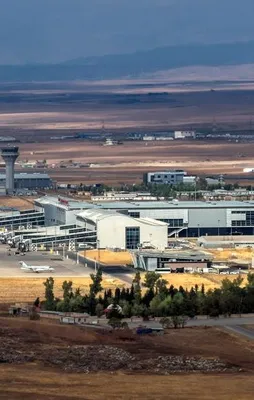 İran hava sahasını Barzani'ye  kapattı!