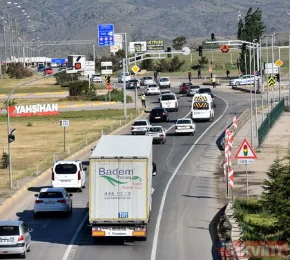 SON DAKİKA: Tam kapanma sonrası normalleşme başladı! 43 ilin kavşağı olan Kırıkkale’de trafik kilitlendi