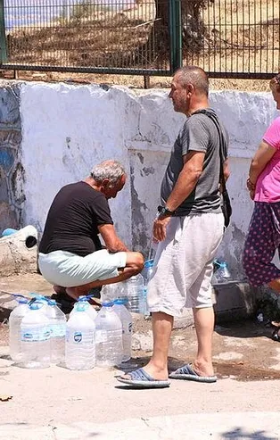 İzmir'de belediyecilik rezaleti! CHP suyu akmayan ilçede suya zam yaptı