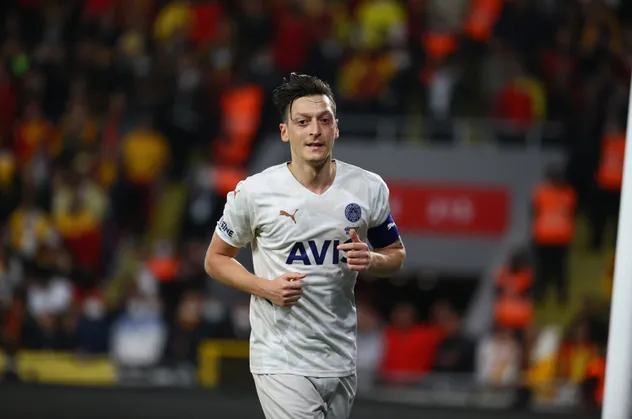 Fenerbahçeli Mesut Özil'den yeni yatırım! Çorum FK'yı satın alıyor