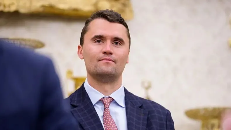 charlie-kirk-kimdir-kac-yasinda-meslegi-ne-neden-oldu-charlie-kirk-evli-mi-cocugu-var-mi-1757658499546.jpeg