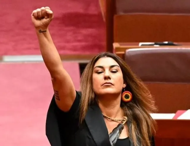 Avustralya’da Meclis’i sarsan yemin