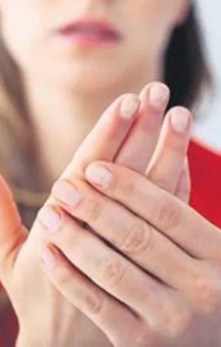 Genellikle kadınlarda görülen karpal tünel sendromu el ve bileğin sürekli hareket etmesinden kaynaklanıyor